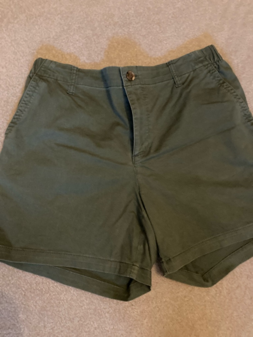 Old Navy women’s Olive Flat-Front Casual Shorts